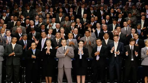 Standing ovation 0907 lg