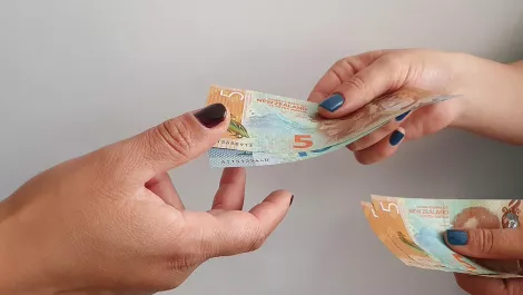 NZ dollar heads for 4.2% decline in 2014, reflecting weaker dairy prices, stronger greenback