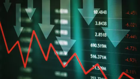Bitcoin's in a slump but expert says ignore the crypto deniers to build long term wealth