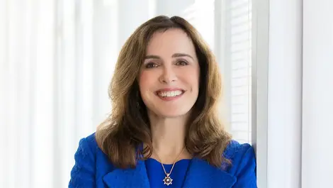 Ps   ana pinczuk   headshot