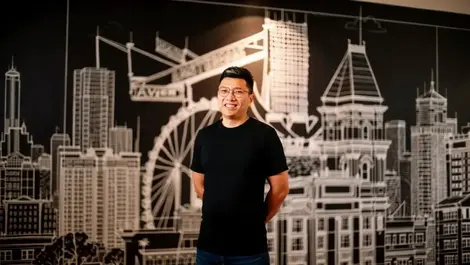 Adyen report finds Singapore shoppers split by age